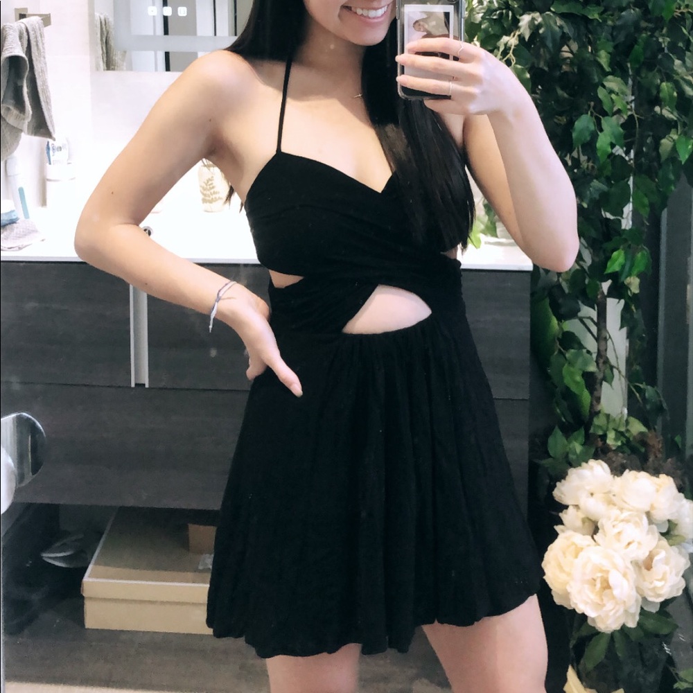 Back self tie halter dress